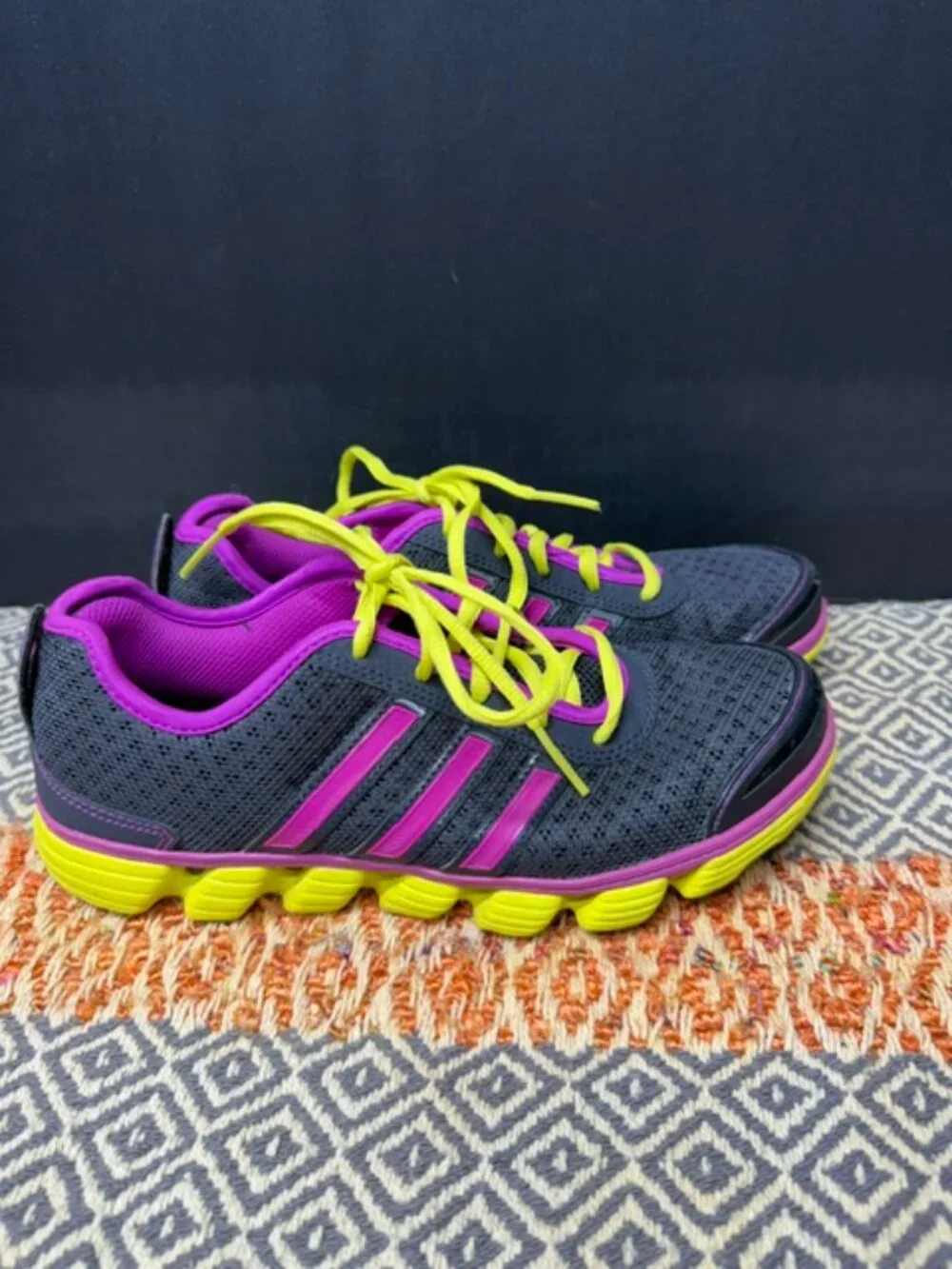 Adidas Liquid 2 Sneakers Woman's Size 7.5